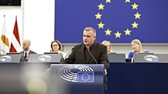 Marcin Sypniewski ESN grubundaki üç Polonyalı milletvekilinden biridir