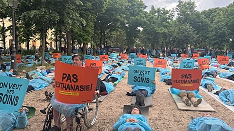 Hundreds of protesters gathered in Paris to protest the draft bill on assisted dying