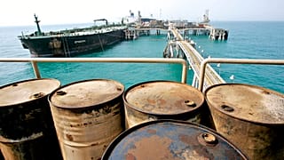  عکس تزیینی است؛ نفتکش اپیسکوپی، در ترمینال نفتی بصره عراق، در آب‌های خلیج فارس، چهارشنبه، ۲۷ فوریه ۲۰۰۸ 