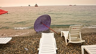 Muğla'nın Milas ilçesinde orman yangınları sonrası bir plajın görüntüsü, 5 Ağustos 2021
