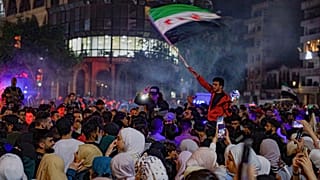  الأجواء الاحتفالية تعم سوريا بعد قرار رفع العقوبات الأمريكية، مساء الثلاثاء، 13 أيار/مايو 2025.