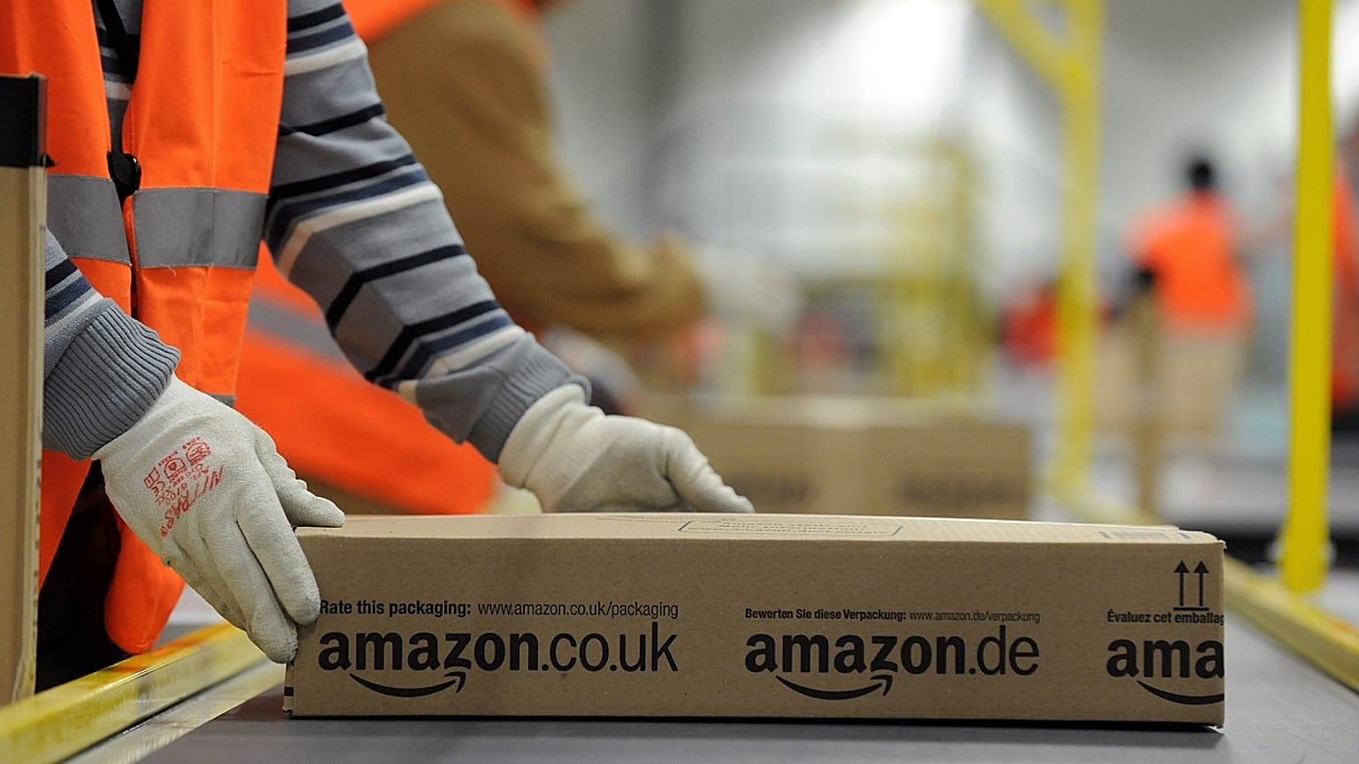 Amazon, 14 uzun vadeli Parlamento erişim rozetini Şubat 2024'te kaybetti.