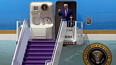 Trump no avião presidencial dos Estados Unidos
