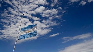 علم الأرجنتين يرفرف بمدينة روساريو، يوم الأربعاء، 1 تشرين الثاني/ نوفمبر 2017.