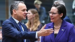 Caspar VELDKAMP (Ministro dos Negócios Estrangeiros, Países Baixos), Maria MALMER STENERGARD (Ministra dos Negócios Estrangeiros da Suécia, Suécia)