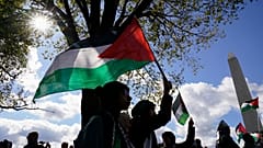  مظاهرة تُطالب بوقف إطلاق النار في غزة، يوم السبت 21 أكتوبر 2023، في العاصمة واشنطن.