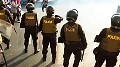 Sindicatos de transportes do Peru manifestam-se em Lima acusando o governo de não combater a crescente violência