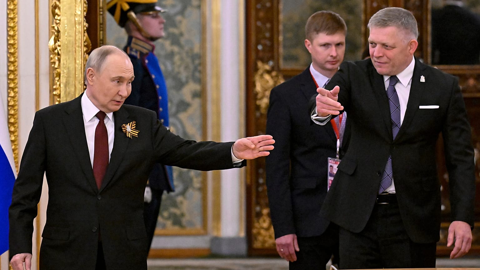 Vlagyimir Putyin és Robert Fico szlovák miniszterelnök Moszkvában május 9-én