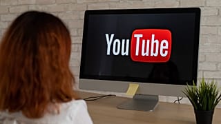 YouTube inizierà a riprodurre annunci pubblicitari nei momenti di "picco" dei video utilizzando un nuovo strumento di intelligenza artificiale