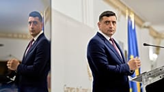  Dans le cadre des élections présidentielles roumaines prévues ce dimanche, Simion fait campagne à Varsovie, Rome, Bruxelles et Paris. 