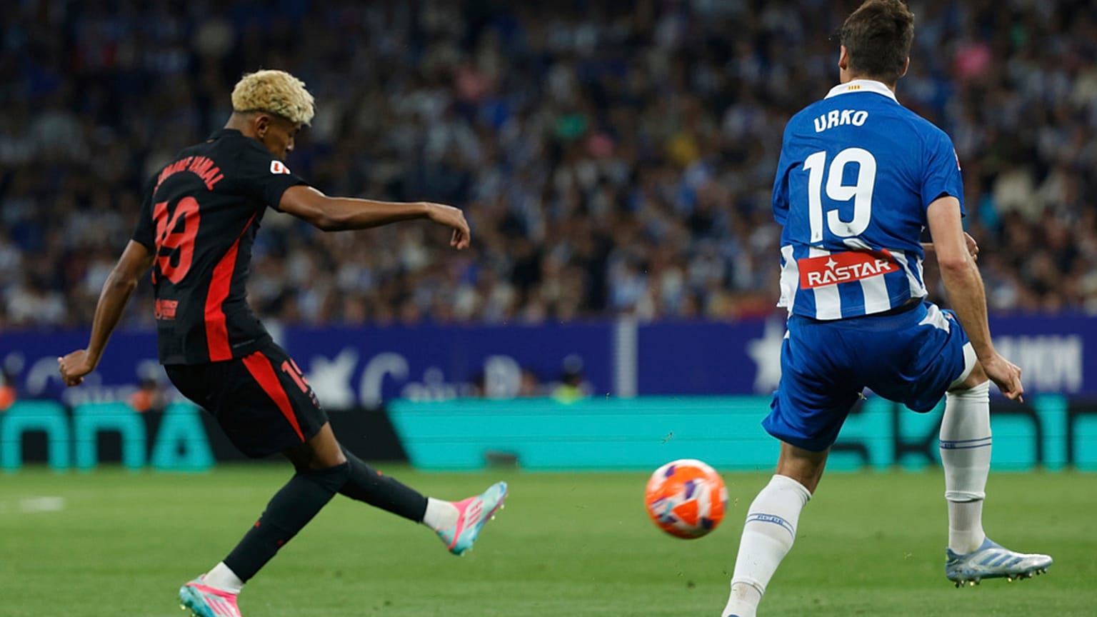 Barcelona'dan Lamine Yamal'ın Espanyol ağlarına gönderdiği şut, 15 Mayıs 2025