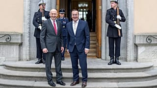 Deutschlands Verteidigungsminister Pistorius mit seinem britischen Amtskollegen John Healey.