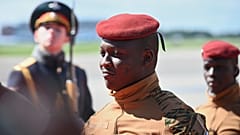 Der Präsident von Burkina Faso, Ibrahim Traore, trifft am Donnerstag, 8. Mai 2025, in Moskau, Russland, ein.