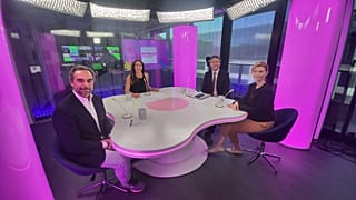 Bruxelas, meu amor? com Ricardo Borges de Castro, José Manuel Ribeiro e Isabel Marques da Silva.