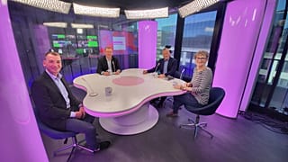 Halmai Katalin, Frank Furedi és Jávor Benedek a műsorvezető, Zsíros Sándor társaságában