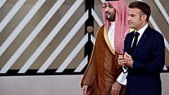 الرئيس الفرنسي إيمانويل ماكرون وولي العهد السعودي الأمير محمد بن سلمان في اجتماع مجلس التعاون الخليجي الأوروبي في بروكسل، بلجيكا، الأربعاء، 16 أكتوبر/تشرين الأول 2024.