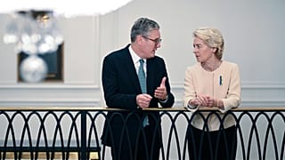 O Primeiro-Ministro do Reino Unido, Keir Starmer, e a Presidente da Comissão, Ursula von der Leyen