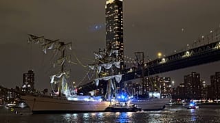 Die Cuauhtemoc - nach Angaben der mexikanischen Marine etwa 90,5 Meter lang und 12 Meter breit - fuhr 1982 zum ersten Mal in See.