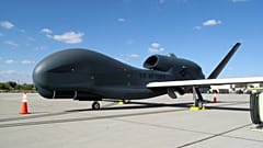 Global Hawk insansız yüksek irtifa keşif uçağı.