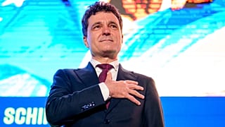 Dan errang gegen George Simion den Sieg.