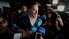 Der derzeitige Premierminister und Vorsitzende der Sozialdemokratischen Partei, Luís Montenegro, trifft nach den Parlamentswahlen in Portugal am Sitz der Partei ein.