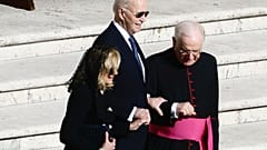 Joe és Jilll Biden Rómában, a pápaválasztás után 