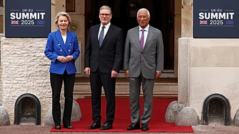 European Commission chief Ursula von der Leyen, British Prime Minister Keir Starmer and European Council head Antonio Costa in London on 19 May 2025
