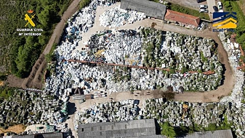 Ein kriminelles Netzwerk, das sich dem illegalen Handel mit Plastikmüll verschrieben hat, wurde zerschlagen.