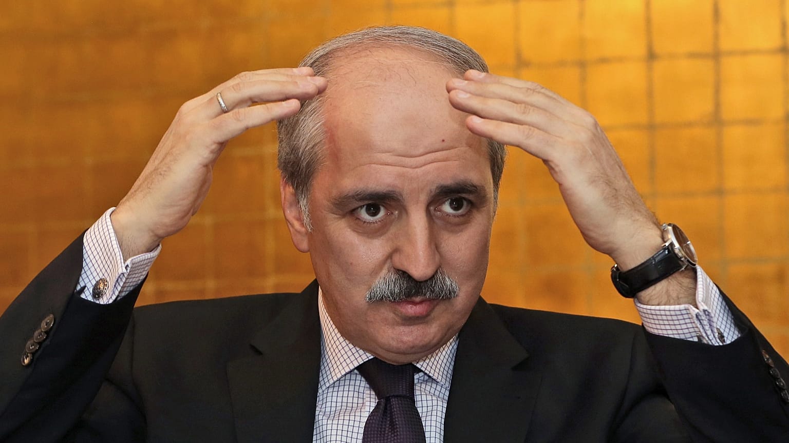 Numan Kurtulmuş (Arşiv - AP)