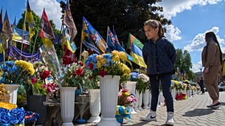 Мемориал павшим украинским воинам на площади Независимости в Киеве, Украина, 19 мая 2025 г.