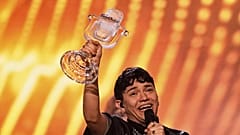 JJ, representante de Austria y ganador de Eurovisión 2025 con la canción "Wasted Love" en el 69º Festival de Eurovisión, en Basilea, Suiza, 18 de mayo de 2025.