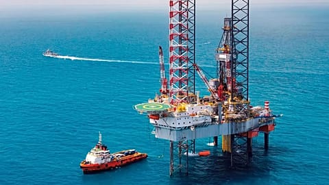 یک میدان نفتی 