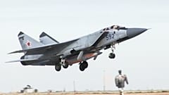 Rakétát hordozó MIG-31-es