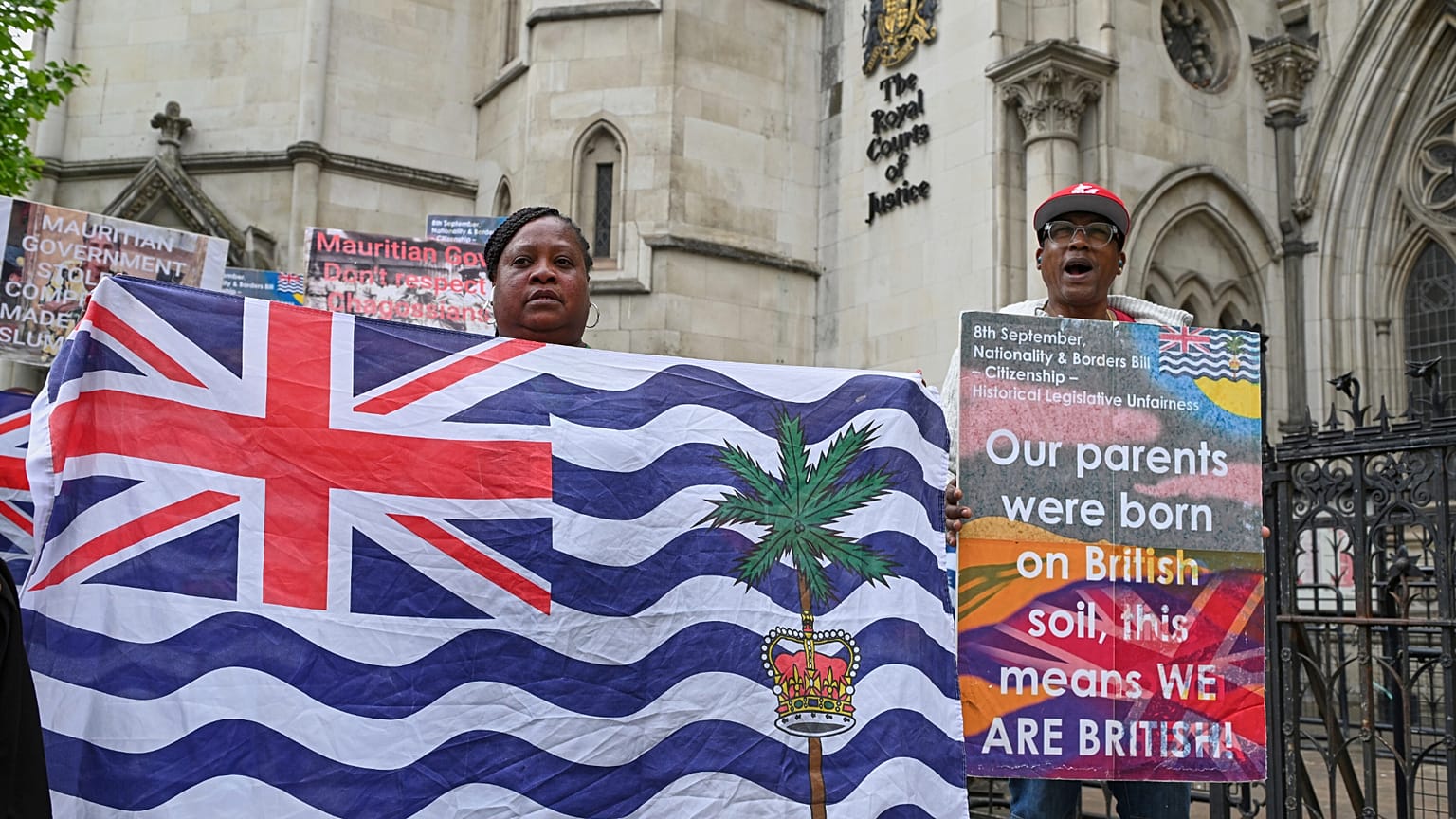 Manifestaciones en Londres por el conflicto con Mauricio por las islas Chagos