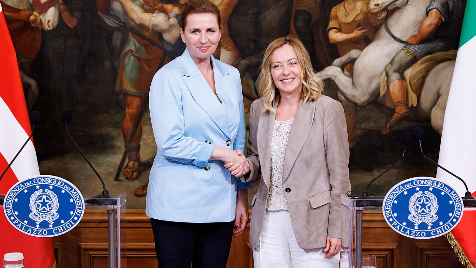 Premierministerin Giorgia Meloni mit der dänischen Premierministerin Mette Frederiksen im Palazzo Chigi, Rom (22. Mai 2025)