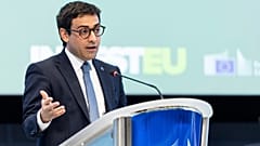 Stéphane Séjourné üye devletlerden, Komisyon'un standart temel patentlere (SEP) ilişkin bir tekliften vazgeçme niyetini destekleyip desteklemeyecekleri konusunda kendi aralarında anlaşmalarını istedi.