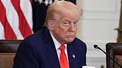 ABD Başkanı Donald Trump, AB ithalatına %50 gümrük vergisi uygulamakla tehdit etti.