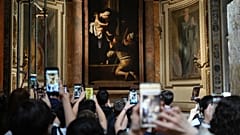 Caravaggio'nun "Loreto Meryemi" adlı eseri Roma’daki Aziz Augustinus Bazilikası’nda.