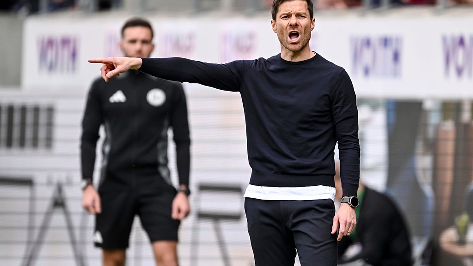 تشابي ألونسو مدرب نادي ريال مدريد