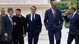 El canciller alemán, el presidente francés, el presidente ucraniano, el primer ministro británico y el primer ministro polaco, en Kiev, el 10 de mayo de 2025.