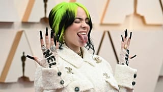 Billie Eilish sweeps the American Music Awards 2025