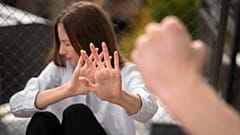 Portugal ha avanzado notablemente en la aplicación de medidas para combatir la violencia contra las mujeres, según un informe