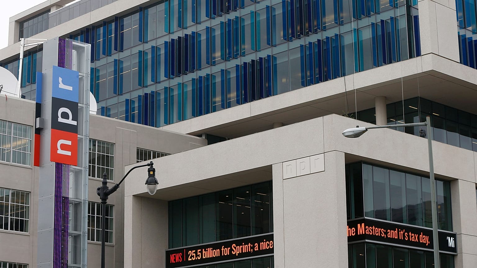 Ulusal Halk Radyosu'nun (NPR) Washington'daki merkezi, 15 Nisan 2013