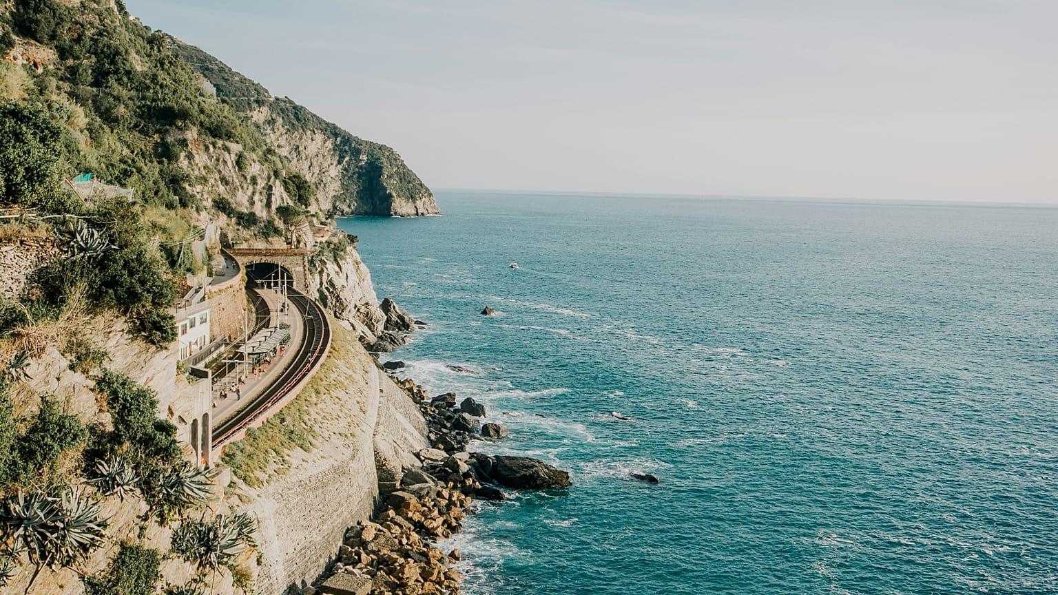 El felizmente bautizado Espresso Riviera vuelve a los raíles tras la exitosa temporada de verano del año pasado.