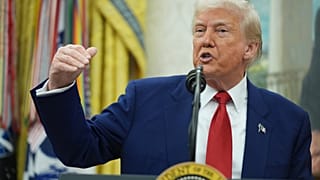Başkan Donald Trump, 28 Mayıs 2025, Çarşamba günü geçici ABD Columbia Bölgesi Başsavcısı Jeanine Pirro'nun yemin töreni sırasında konuştu.