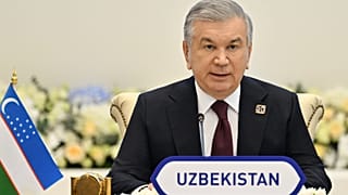 DOSYA: Özbekistan Cumhurbaşkanı Şavkat Mirziyoyev, AB ve Orta Asya'nın beş ülkesinin liderleri arasında Semerkant'ta düzenlenen ilk zirvede konuşuyor, 4 Nisan 2025