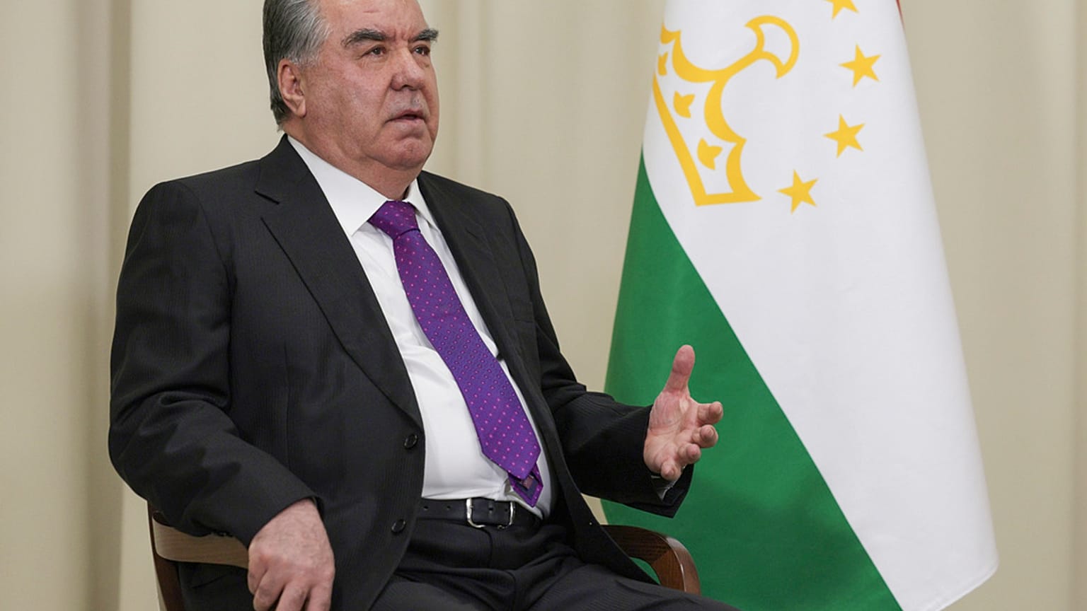 Ο πρόεδρος του Τατζικιστάν Εμομαλί Ραχμόν στο θέρετρο Ιγκόρα στην περιοχή Λένινγκραντ, Ρωσία, Τρίτη 24 Δεκεμβρίου 2024