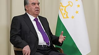 O presidente do Tajiquistão, Emomali Rahmon, no resort Igora, na região de Leninegrado, Rússia, terça-feira, 24 de dezembro de 2024