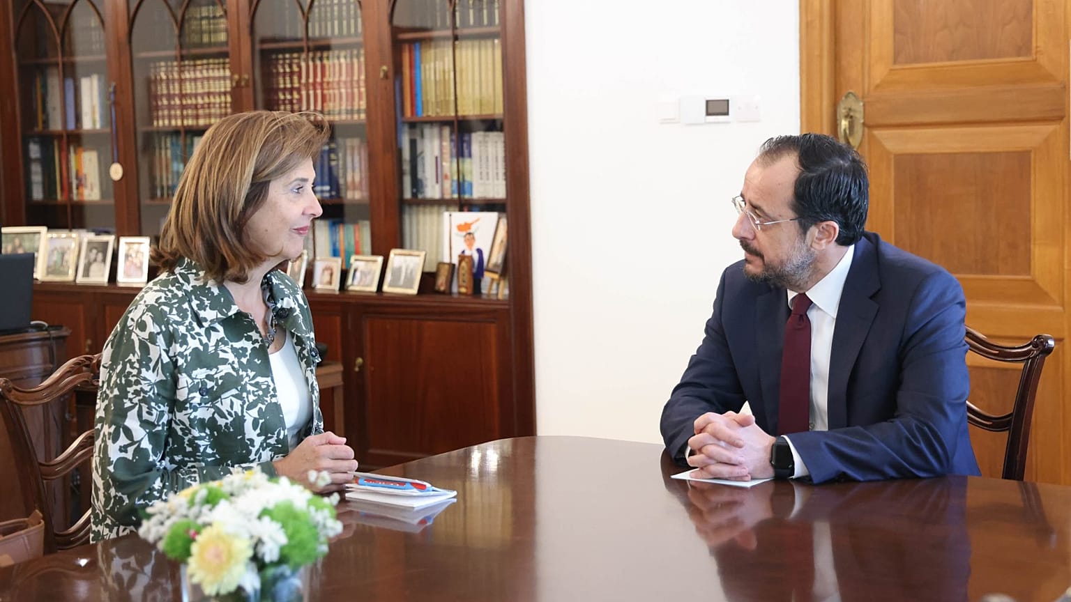 Η Μαρία Άνχελα Ολγκίν με τον Πρόεδρο της Κυπριακής Δημοκρατίας, Νίκο Χριστοδουλίδη
