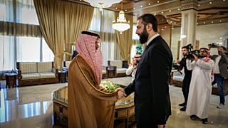 وزير الخارجية السعودي خلال لقائه الرئيس السوري